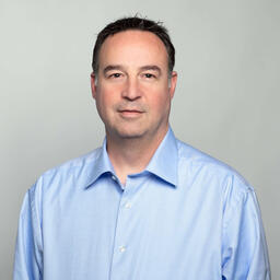 Photo of Darrell Lerner, a Serial Entrepreneur & Startup Advisor